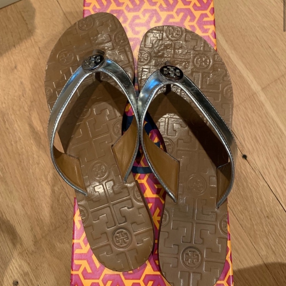 Tory Burch metallic silver sandal